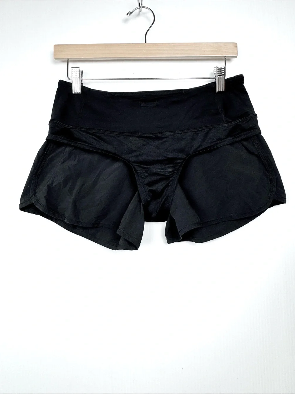 Lululemon Speed Up Short Hi-Rise size 8